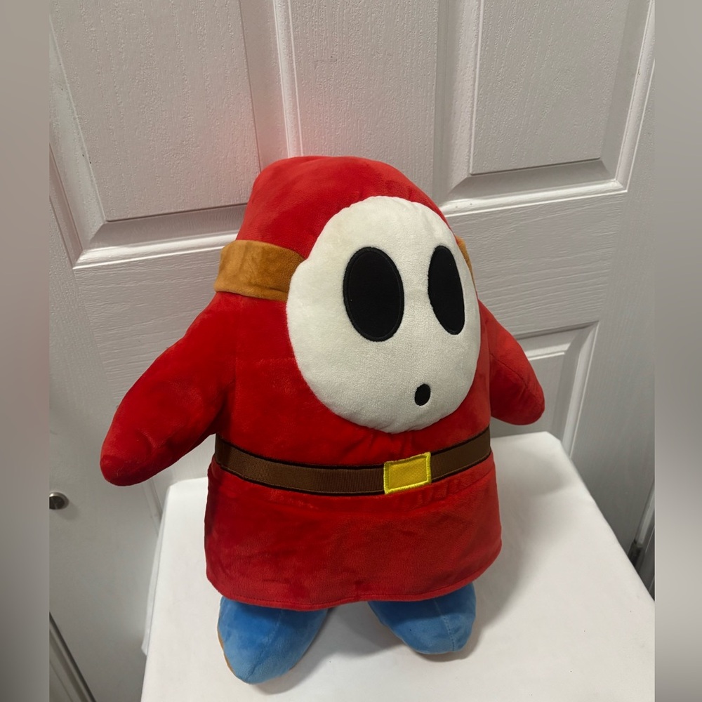 Super Mario Shy Guy Plush 16” – Basic Fun 2022 Large Nintendo Character Santa.